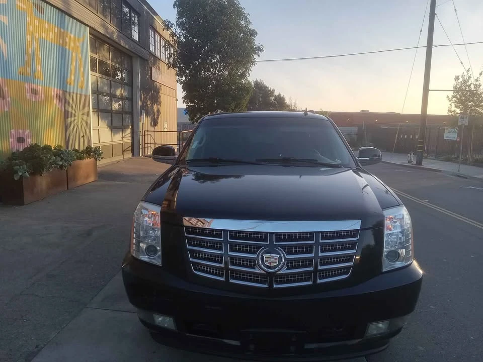 2013 Cadillac Escalade & EXT 3rd Gen - Image 3 of 9