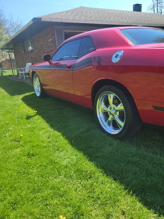 2013 Dodge Challenger 3rd Gen - Image 2 of 10