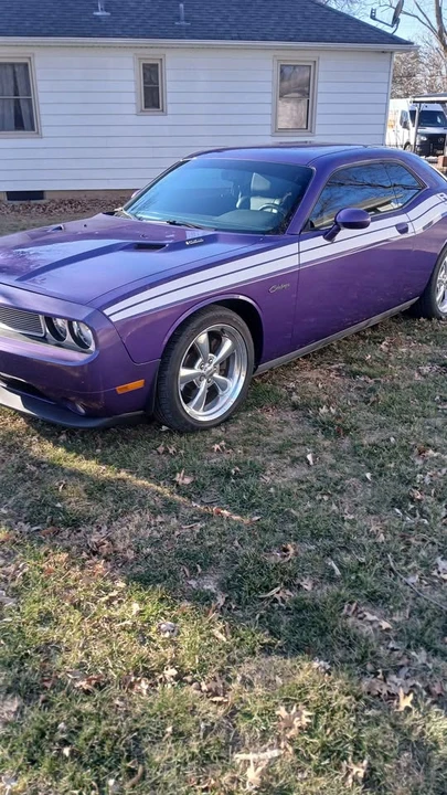 2013 Dodge Challenger 3rd Gen - Image 3 of 9