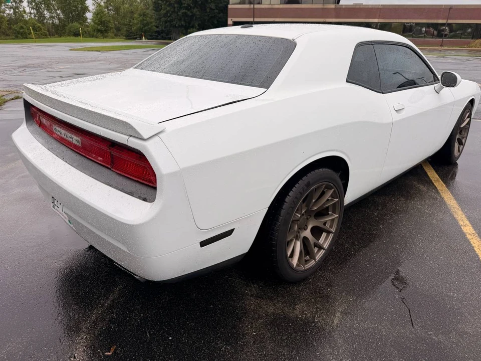 2013 Dodge Challenger 3rd Gen - Image 9 of 13