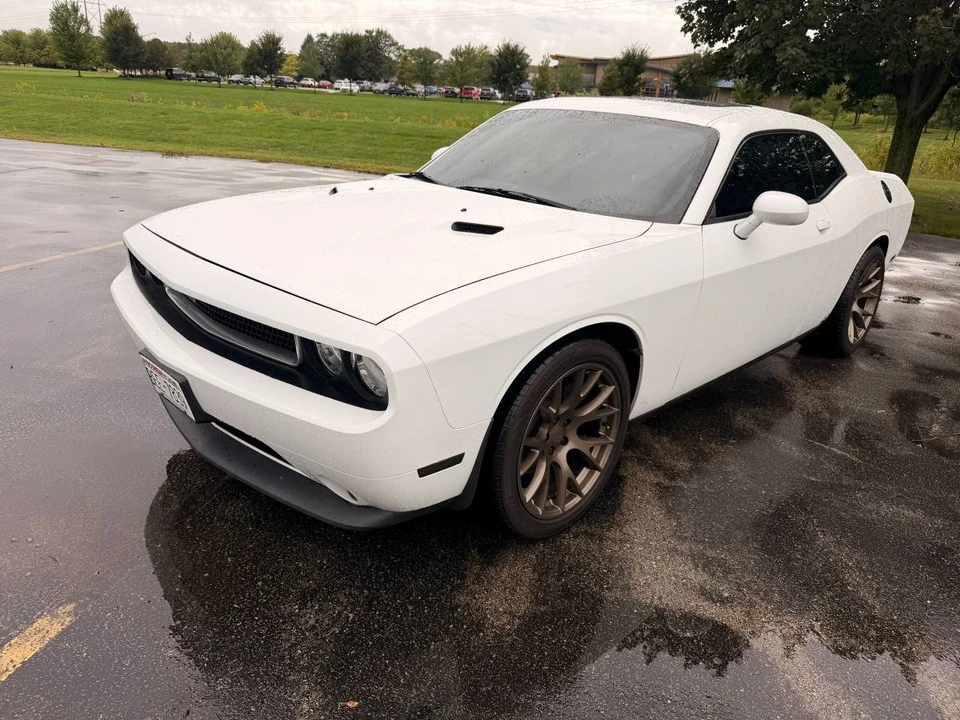 2013 Dodge Challenger 3rd Gen - Image 4 of 13