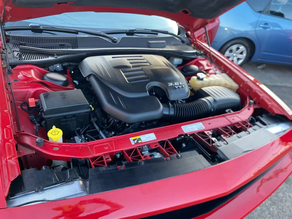 2013 Dodge Challenger 3rd Gen - Image 6 of 12
