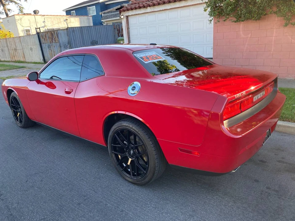 2013 Dodge Challenger 3rd Gen - Image 6 of 15