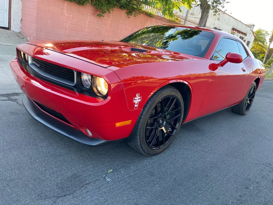 2013 Dodge Challenger 3rd Gen - Image 2 of 15
