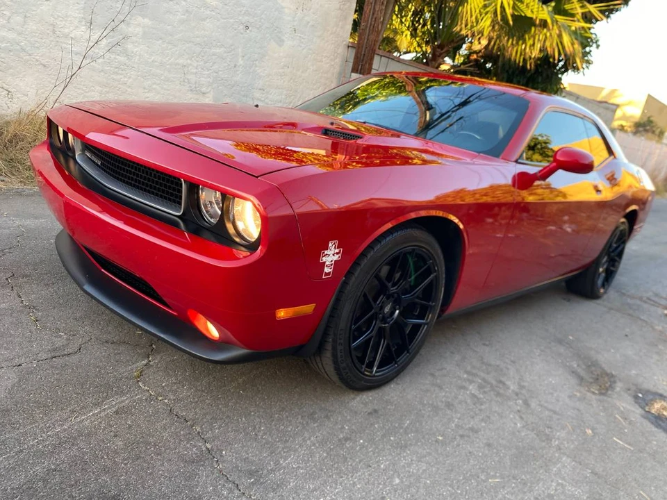 2013 Dodge Challenger 3rd Gen - Image 3 of 12