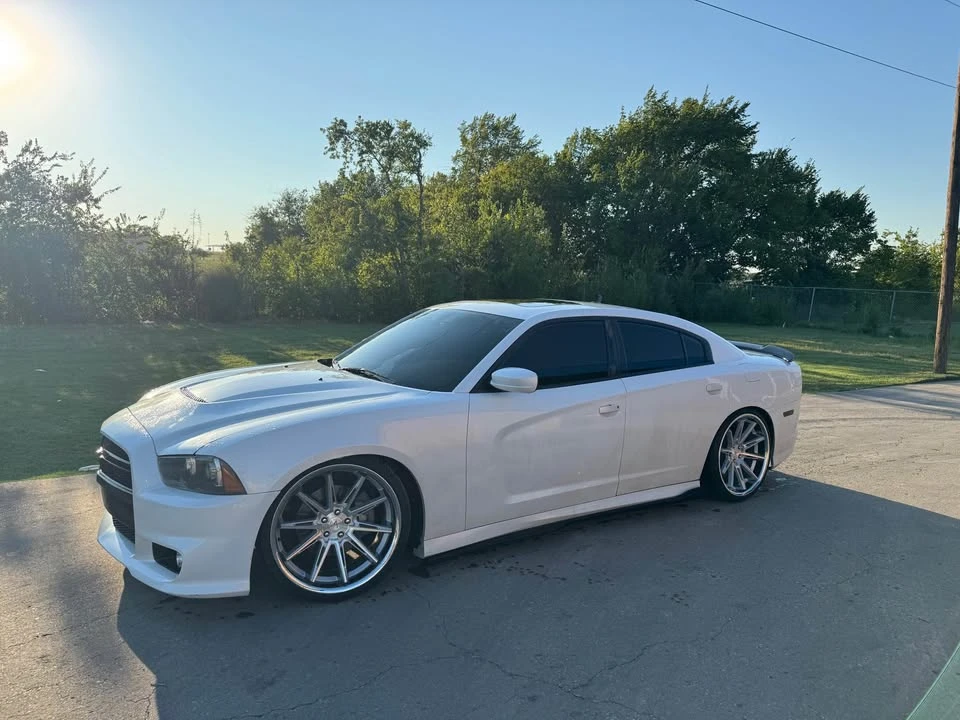 2013 Dodge Charger 7th Gen - Image 2 of 4
