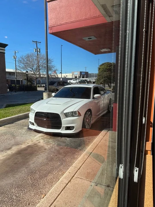 2013 Dodge Charger 7th Gen - Image 4 of 4