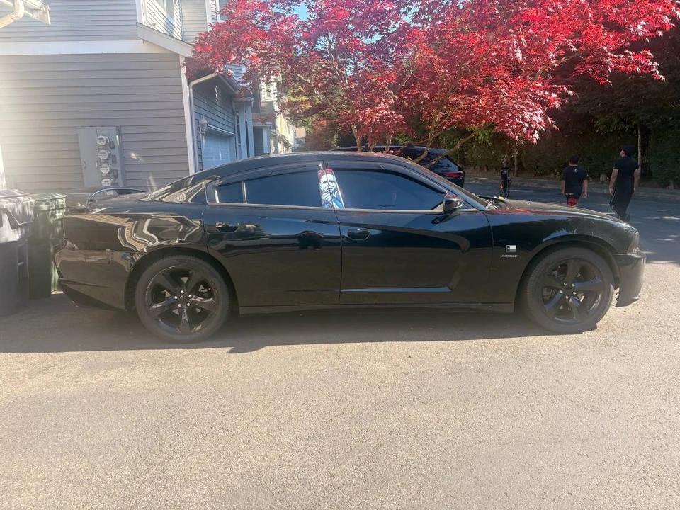 2013 Dodge Charger 7th Gen - Image 3 of 11