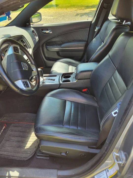 2013 Dodge Charger 7th Gen - Image 9 of 11