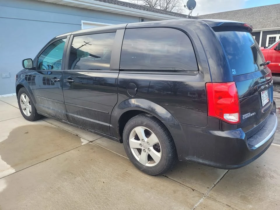 2013 Dodge Caravan - Image 4 of 10
