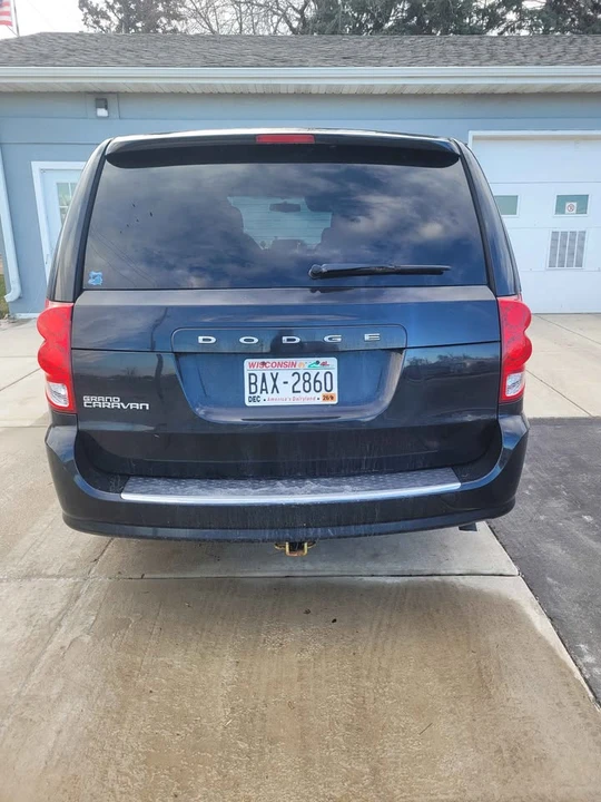 2013 Dodge Caravan - Image 3 of 10