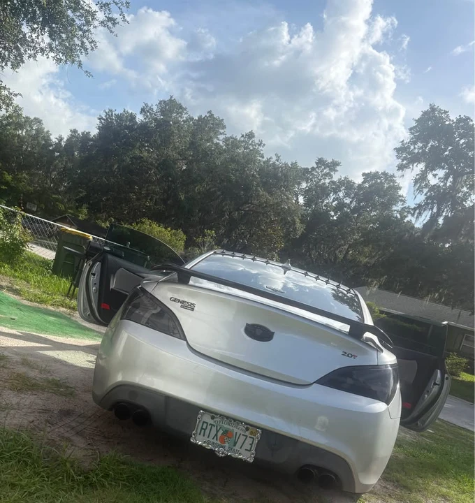 2013 Hyundai Genesis Coupe - Image 4 of 4