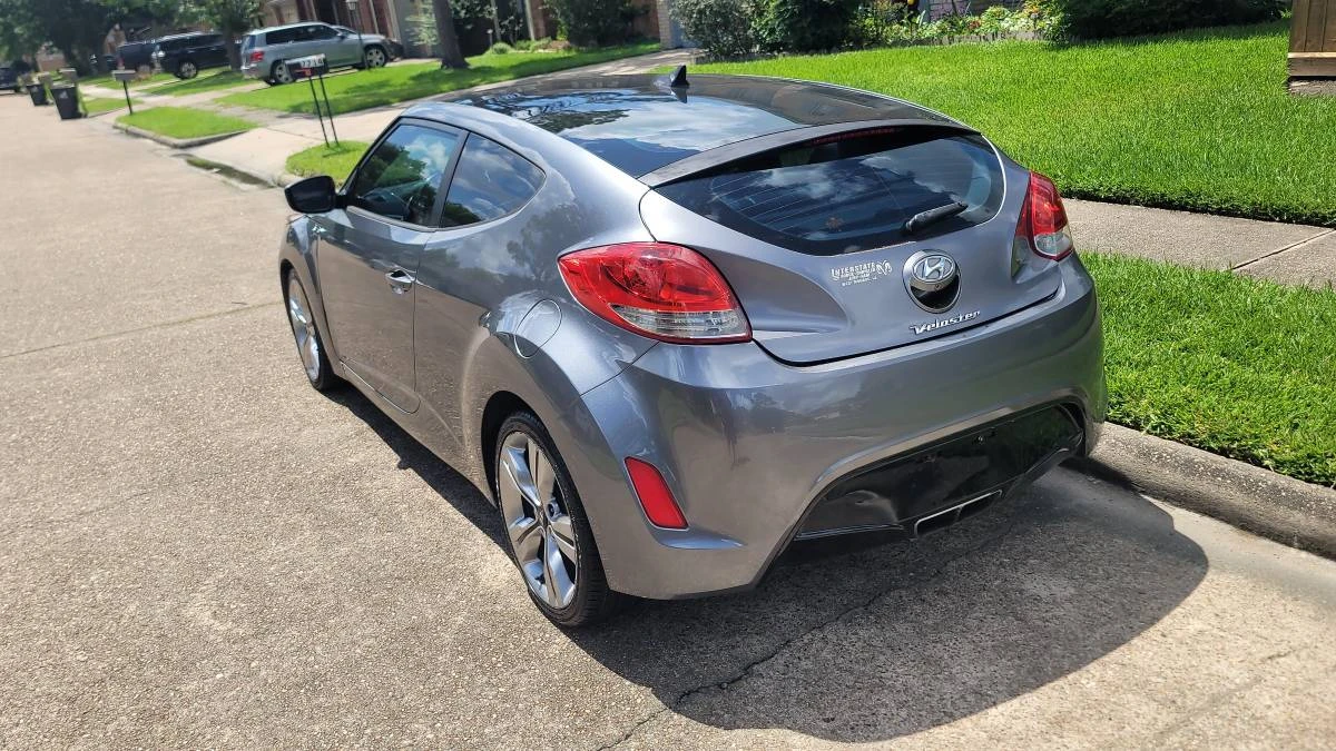 2013 Hyundai Veloster - Image 2 of 21