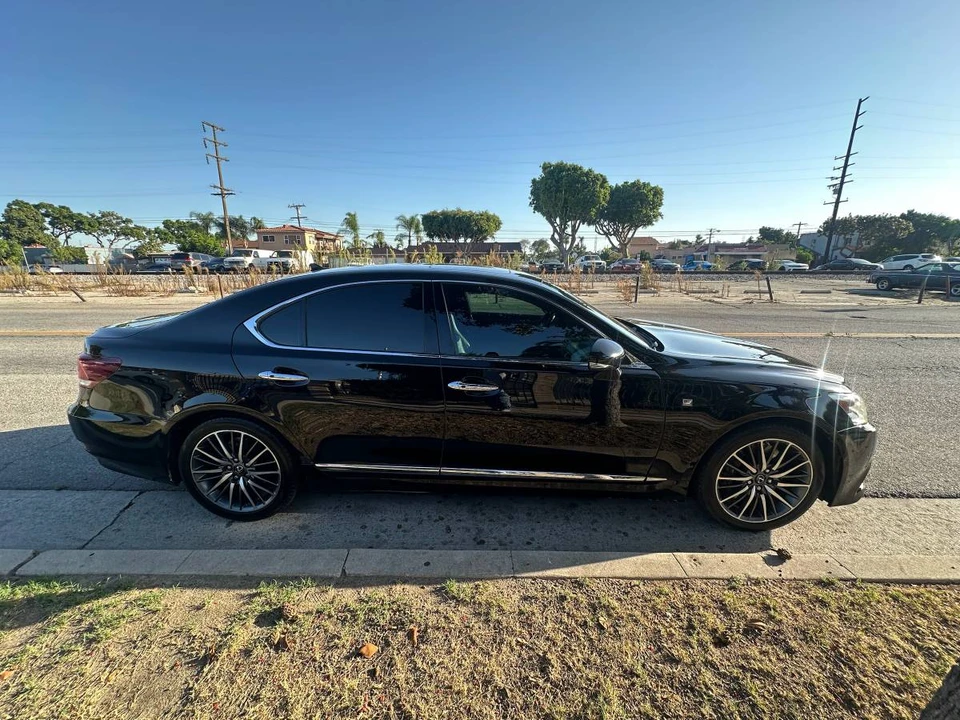 2013 Lexus LS 4th Gen - Image 4 of 19