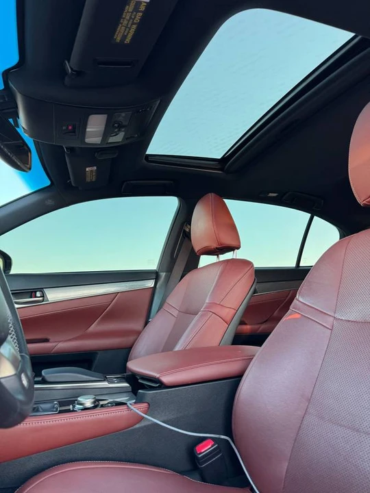 2013 Lexus GS 4th Gen - Image 16 of 21