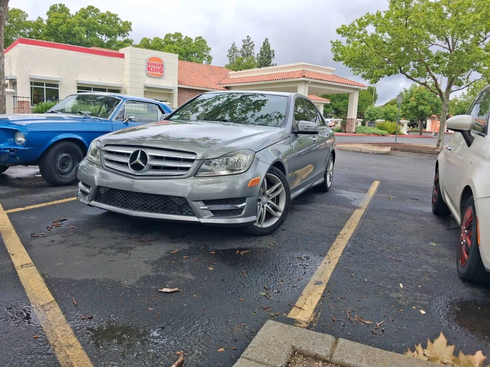2013 Mercedes-Benz W204 C-Class - Image 3 of 9