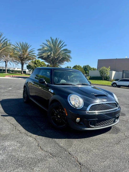 2013 Mini Mini 2nd Gen - Image 3 of 16
