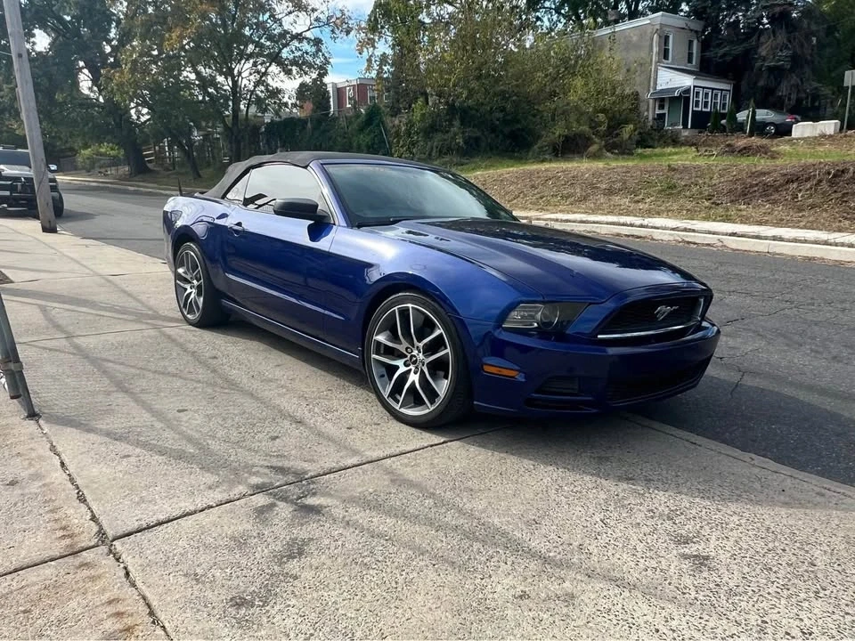 2013 Ford S197 Mustang - Image 2 of 4