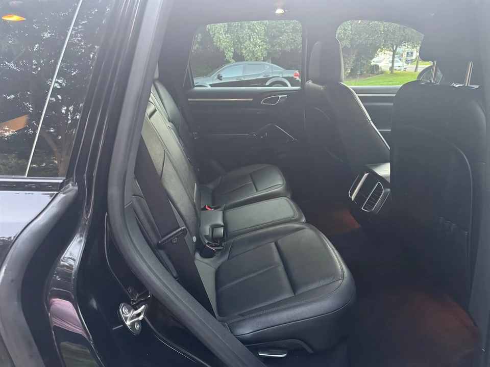 2013 Porsche 958 Cayenne - Image 10 of 12