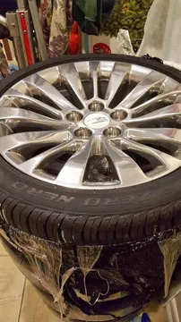 Cadillac OEM Rims with Run Flat Tires