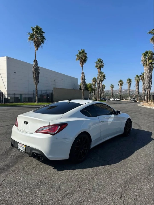 Hyundai Genesis Coupe - Image 3 of 7