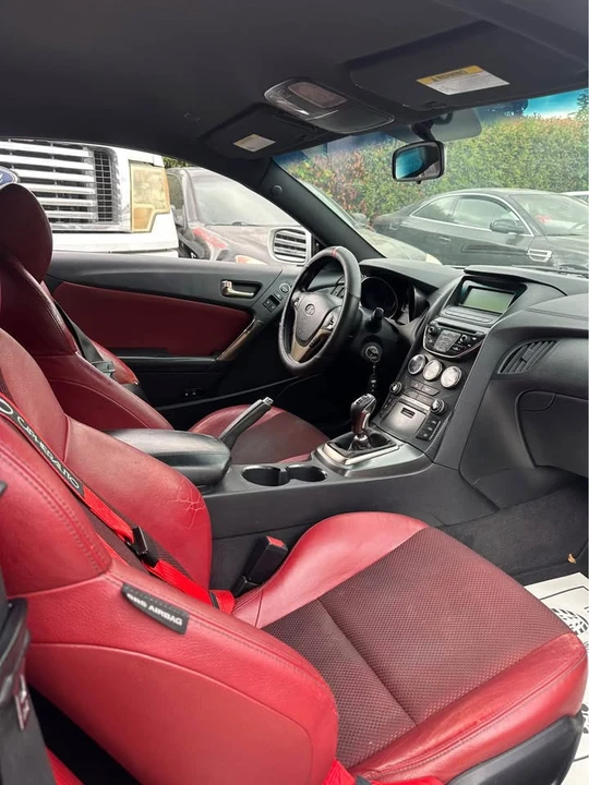 Hyundai Genesis Coupe - Image 6 of 7