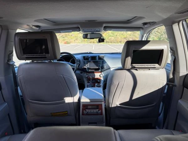 2013 Toyota Highlander - Image 6 of 12