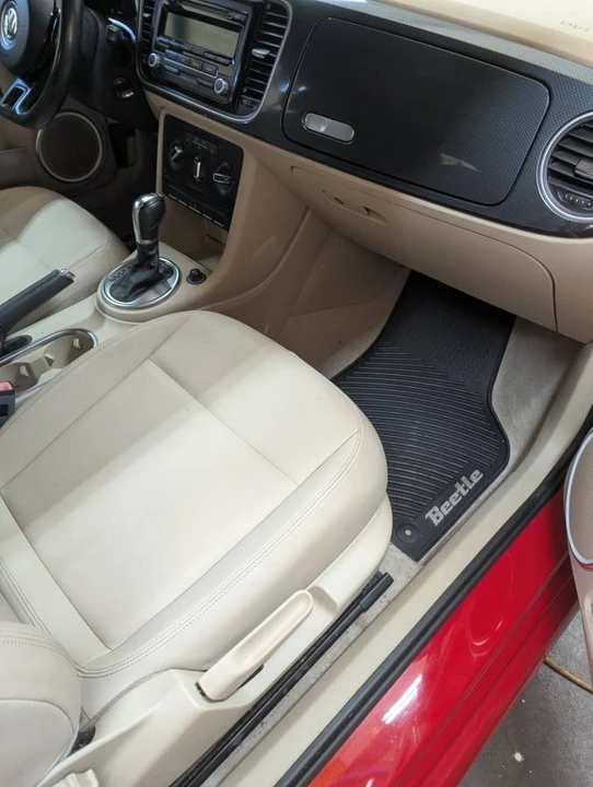 2013 Volkswagen A5 Beetle - Image 13 of 14