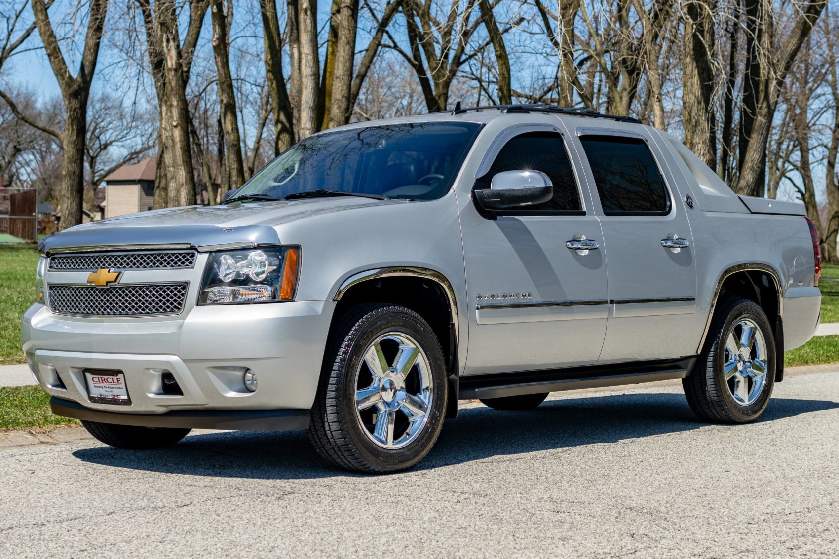 37k-Mile 2013 Chevrolet Avalanche LTZ Black Diamond 4×4
