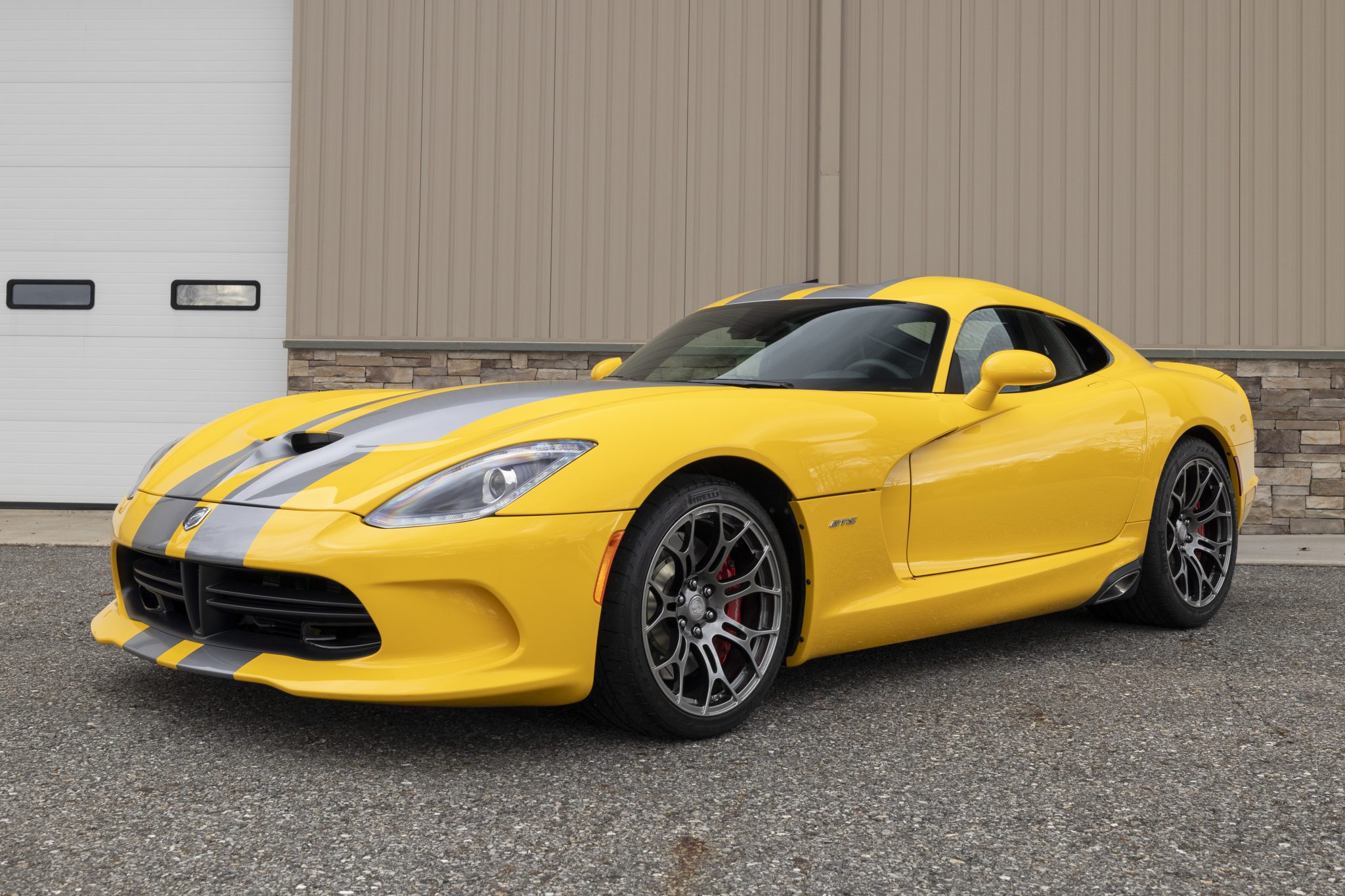 945-Mile 2013 SRT Viper GTS