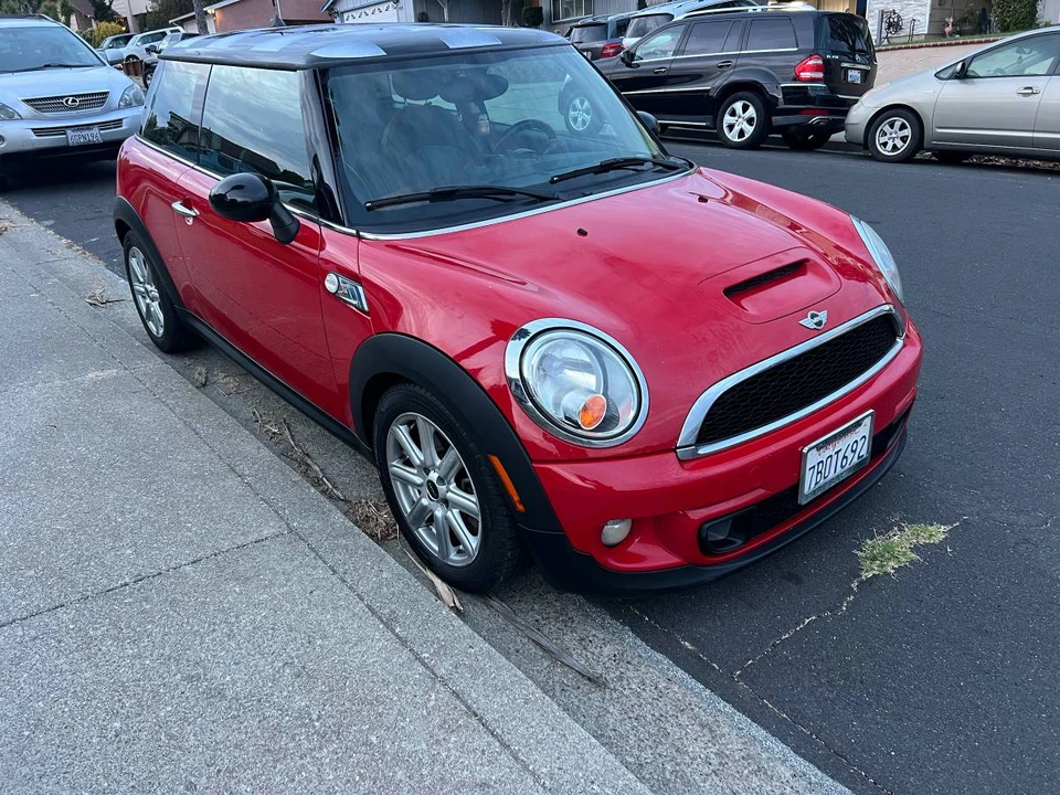 2013 Mini Mini 2nd Gen - Image 2 of 14
