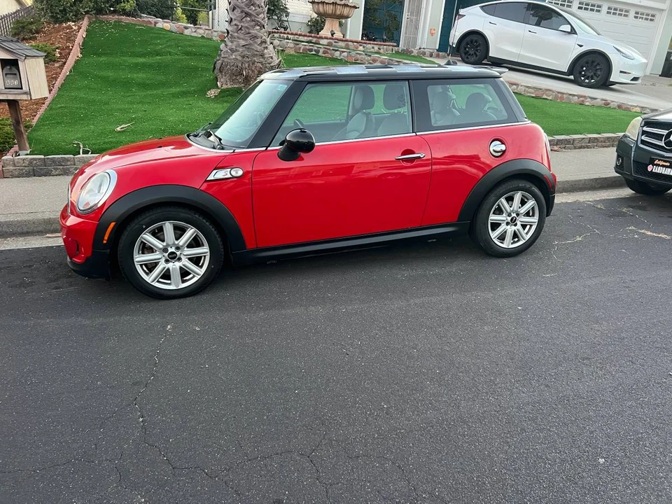 2013 Mini Mini 2nd Gen - Image 4 of 15