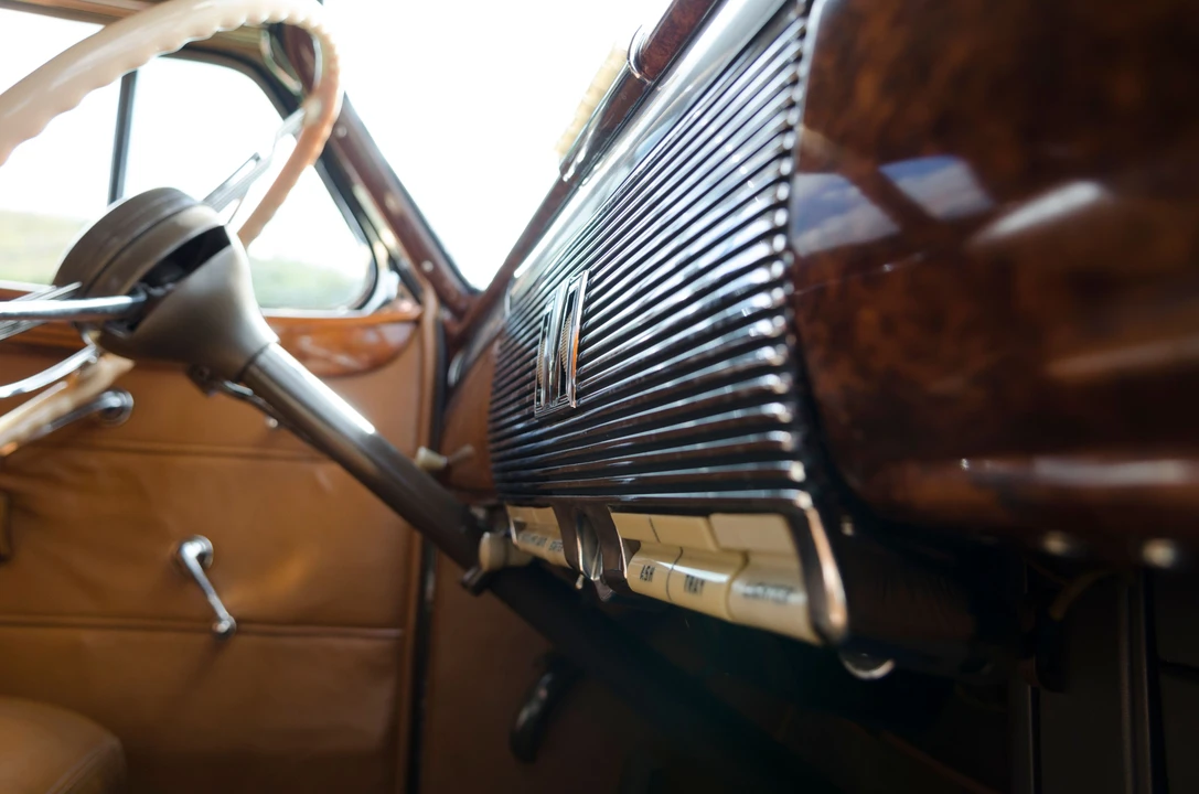 2014 Cadillac Series 70 & 75 - Image 5 of 31