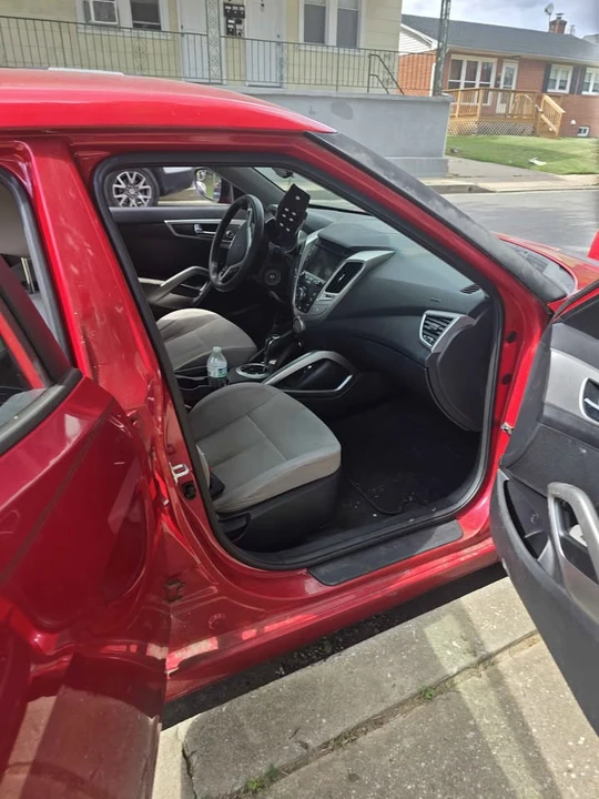 2014 Hyundai Veloster - Image 6 of 12