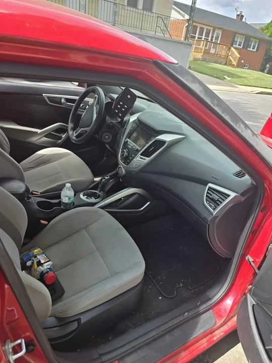 2014 Hyundai Veloster - Image 5 of 12