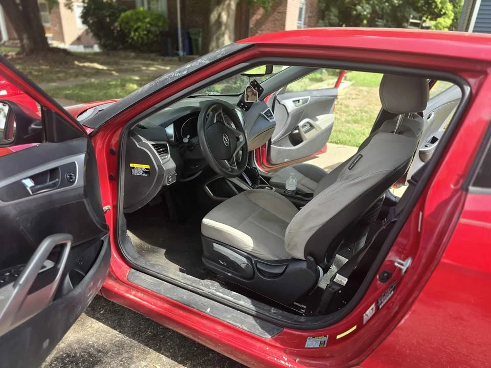 2014 Hyundai Veloster - Image 11 of 12