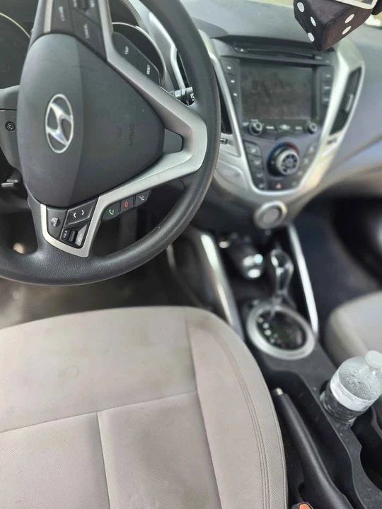 2014 Hyundai Veloster - Image 12 of 12
