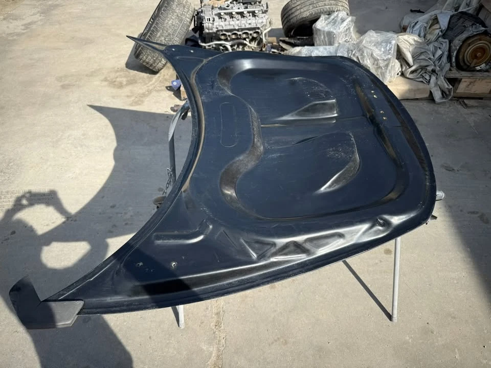 2014 Parts & Memorabilia Bodywork - Image 4 of 4