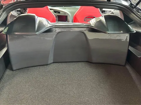 2014 Parts & Memorabilia Seats & Interior - Image 4 of 9
