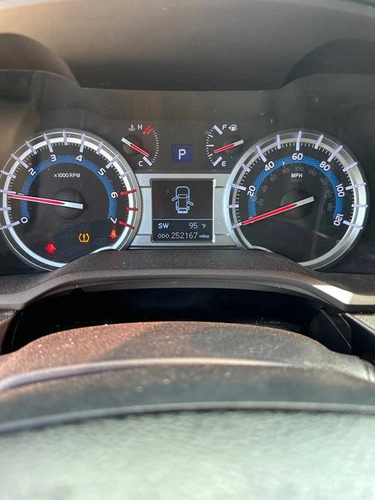 2014 Toyota 4Runner 5th Gen - Image 11 of 17