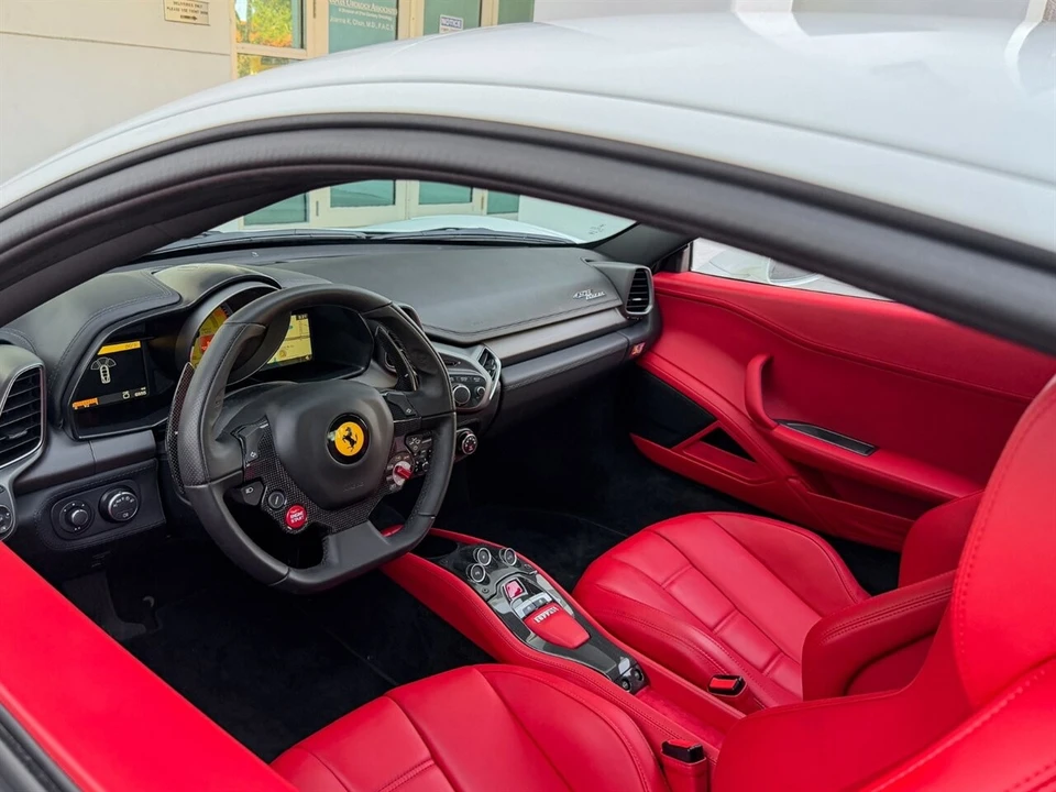2014 Ferrari 458 Italia - Image 2 of 4