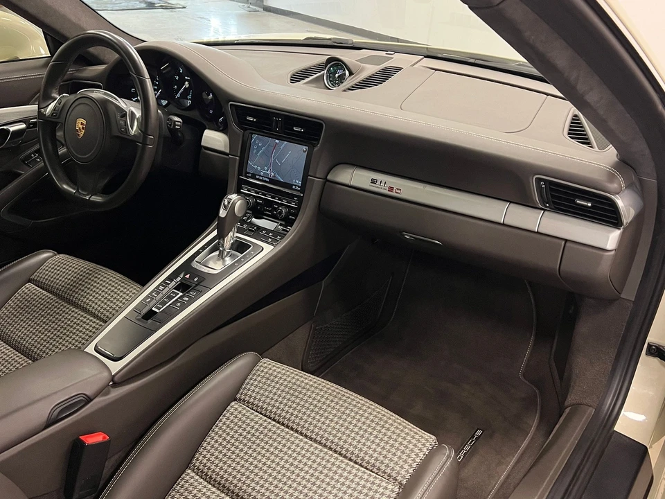 2014 Porsche 991 Carrera S - Image 20 of 31