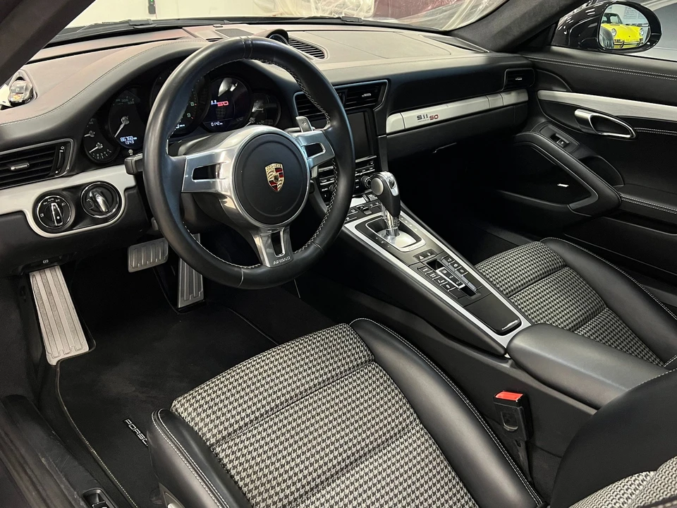2014 Porsche 991 Carrera 4 - Image 10 of 31