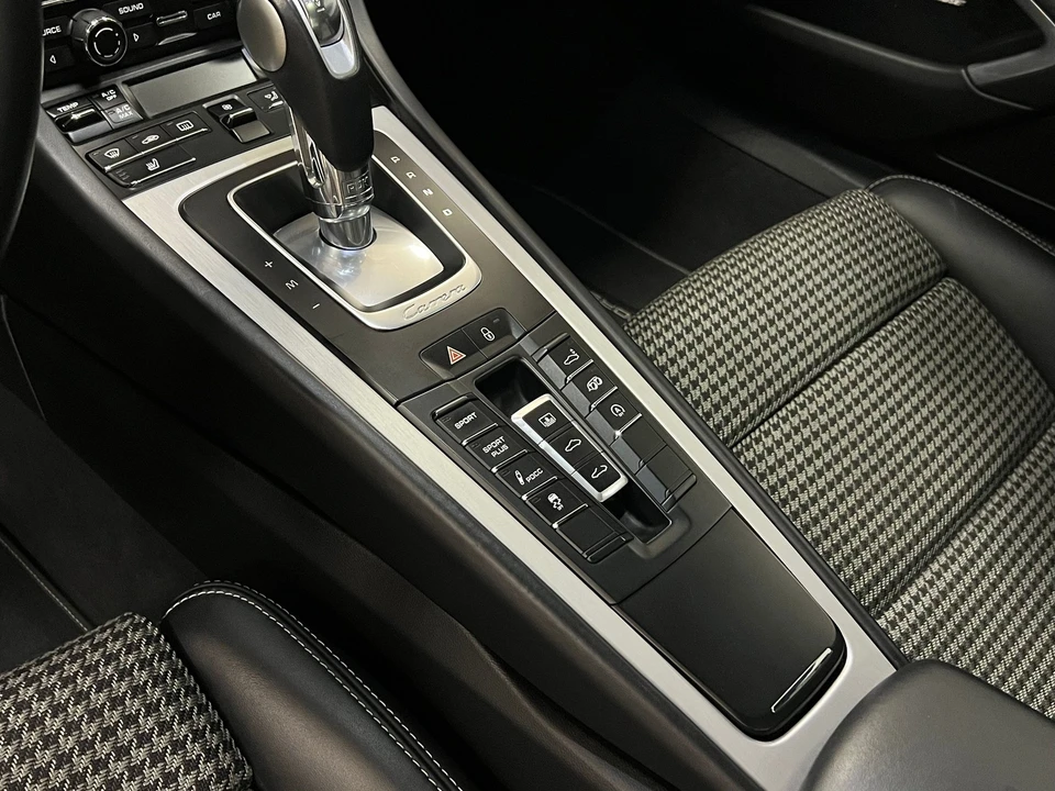 2014 Porsche 991 Carrera 4 - Image 17 of 31