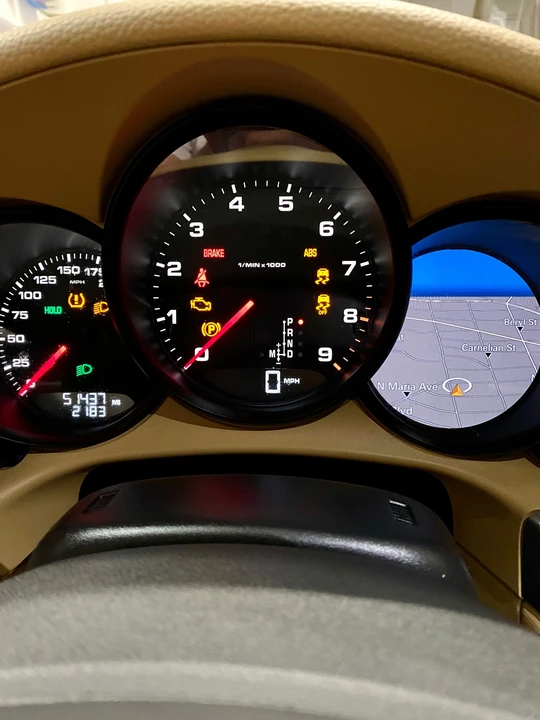 2014 Porsche 911 - Image 8 of 13