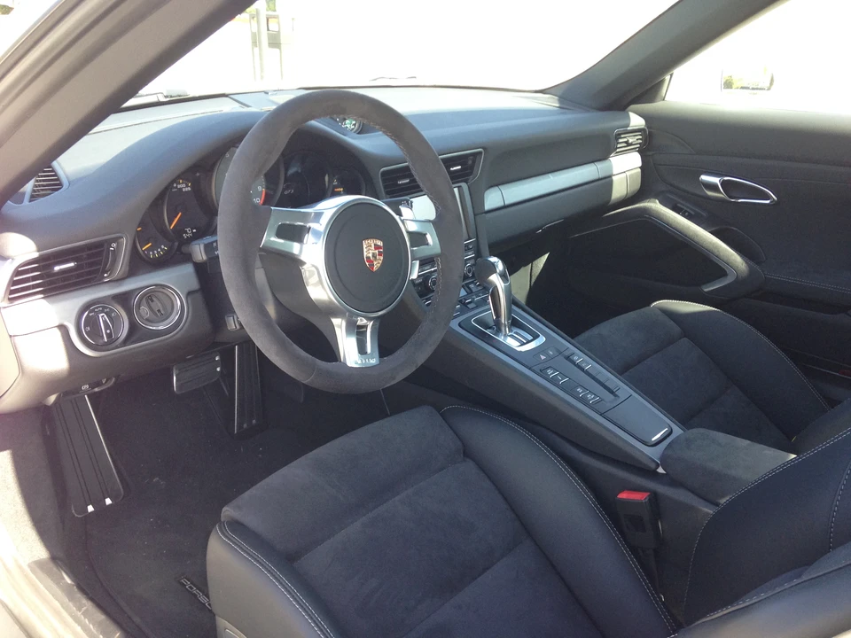 2014 Porsche 991 GT3 - Image 2 of 5
