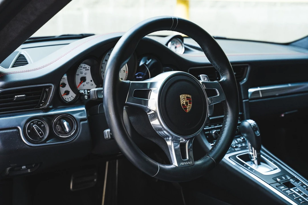 2014 Porsche 991 Turbo - Image 25 of 31