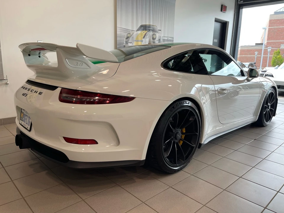 2014 Porsche 991 GT3 - Image 4 of 19
