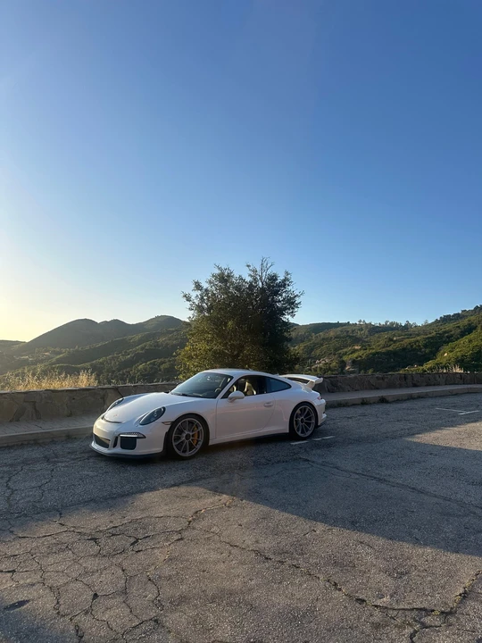 2014 Porsche 991 GT3 - Image 2 of 17