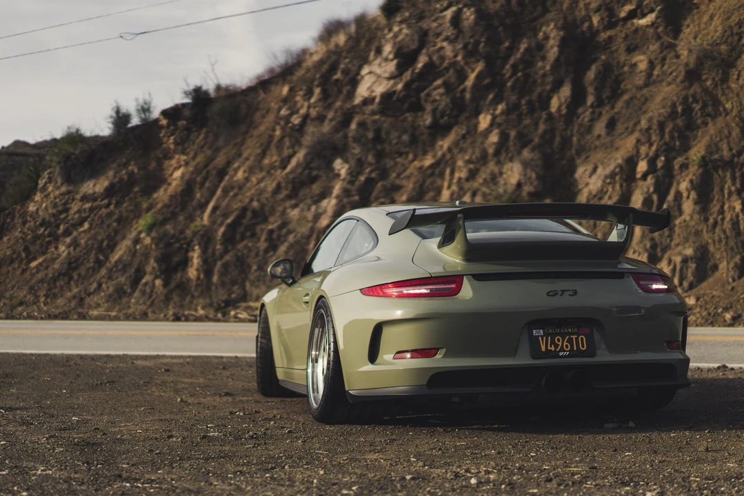 2014 Porsche 991 GT3 - Image 2 of 11